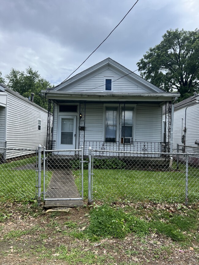 Primary Photo - 544 Longfield Ave