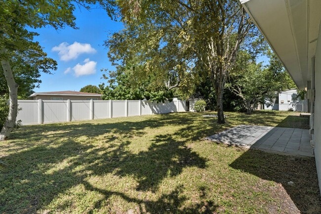 Building Photo - Section 8 Accepted! Beautiful Home in Largo - Spacious Backyard and Move-in ready! 3bed|2bath