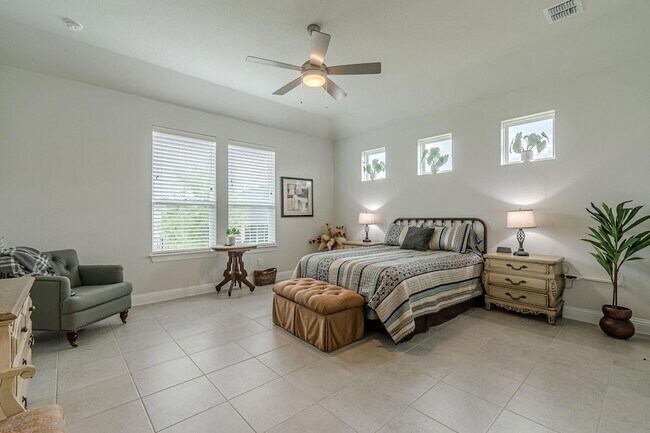 Building Photo - 144 Trotting Bear Ln