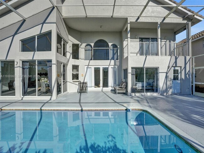 Building Photo - 4310 NW 63rd Ave