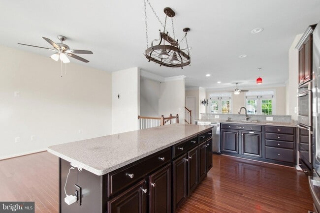 Building Photo - 1443 Occoquan Heights Ct