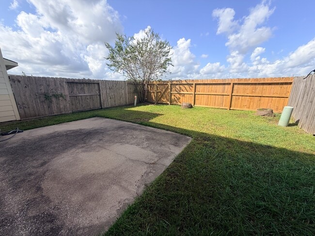 Building Photo - 4422 Park Trail Ln