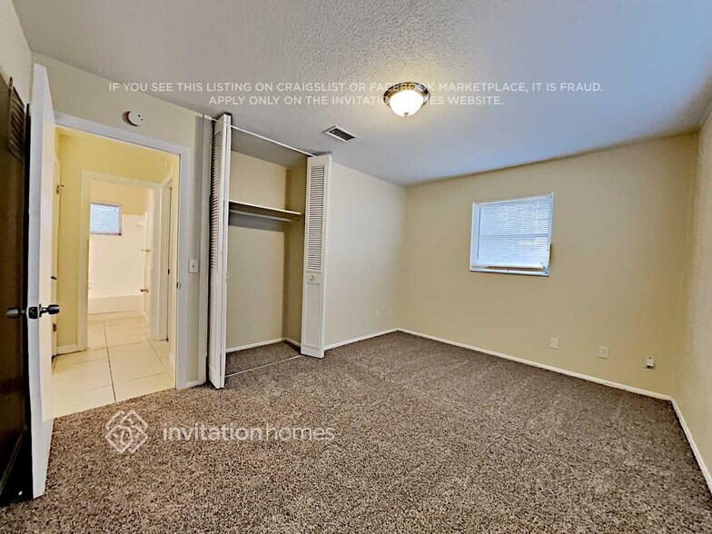 Building Photo - 1806 Dodge Cir S