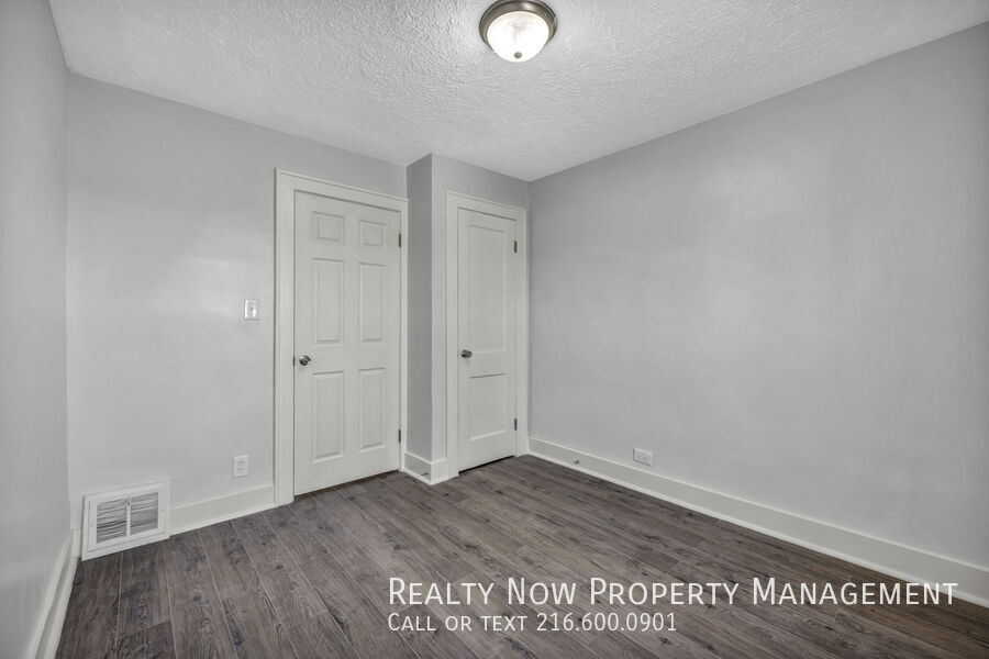 Building Photo - 3241 Sycamore Rd