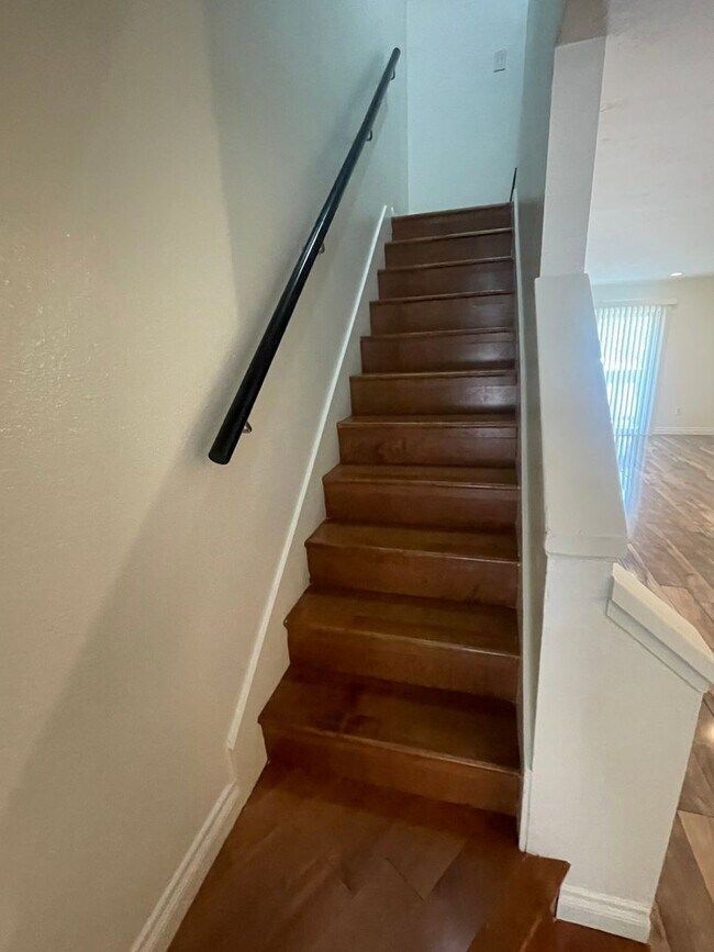 Building Photo - Completely Remodeled 3 Bedroom in San Diego!! Water/Trash Included