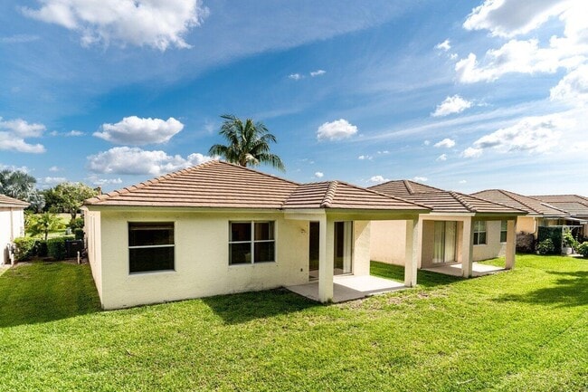 Building Photo - 806 SW Rocky Bayou Terrace