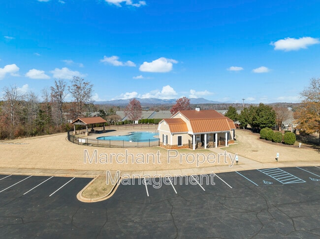 Building Photo - 415 Batten Rd