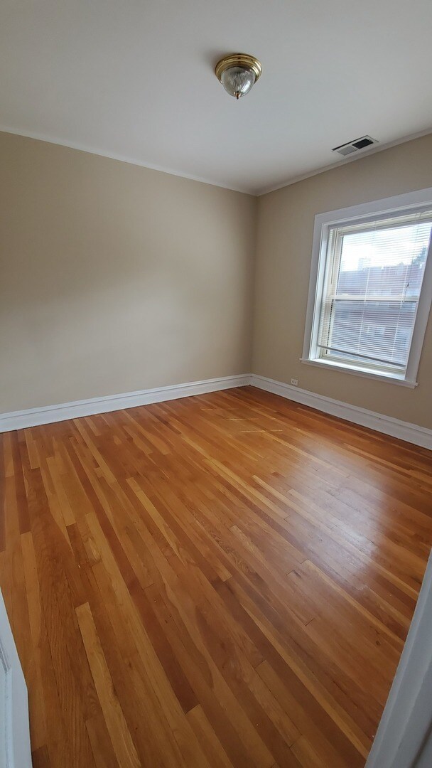 Building Photo - 2257 Ridge Ave