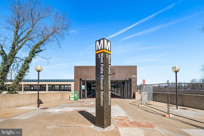 Building Photo - 255 W Falls Station Blvd