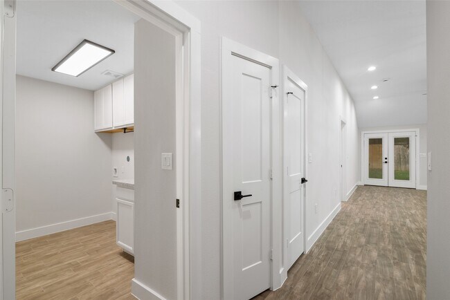 Building Photo - 13018 Walden Rd