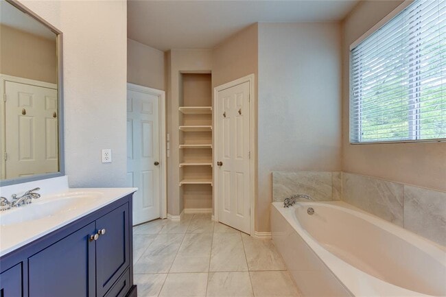 Building Photo - 411 W St Elmo Rd