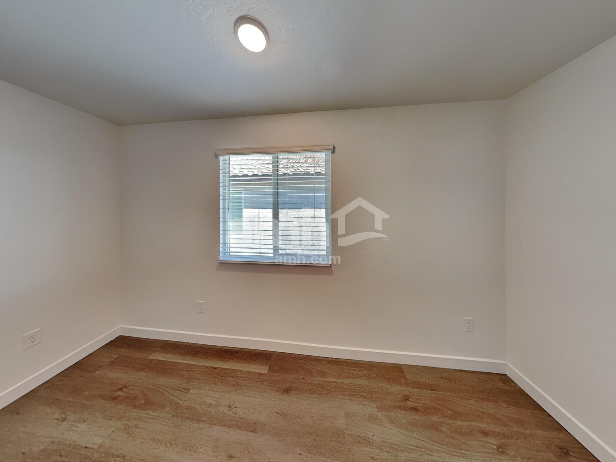 Building Photo - 9715 W Parkway Dr