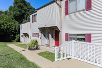 Building Photo - 133 Orchard Dr