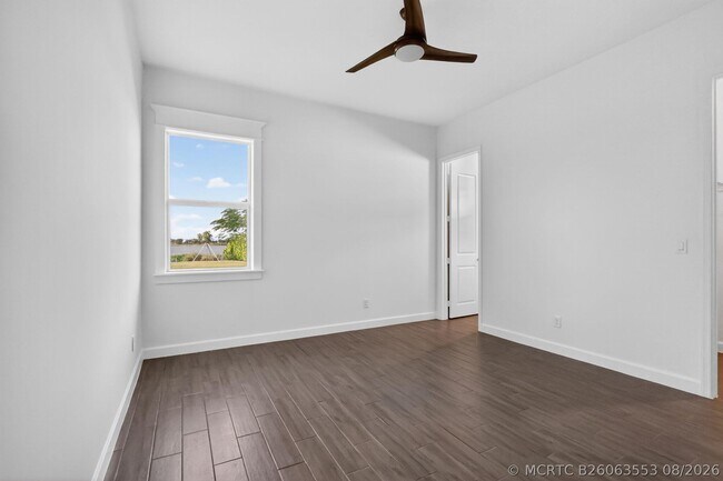 Building Photo - 799 Hookline Cir