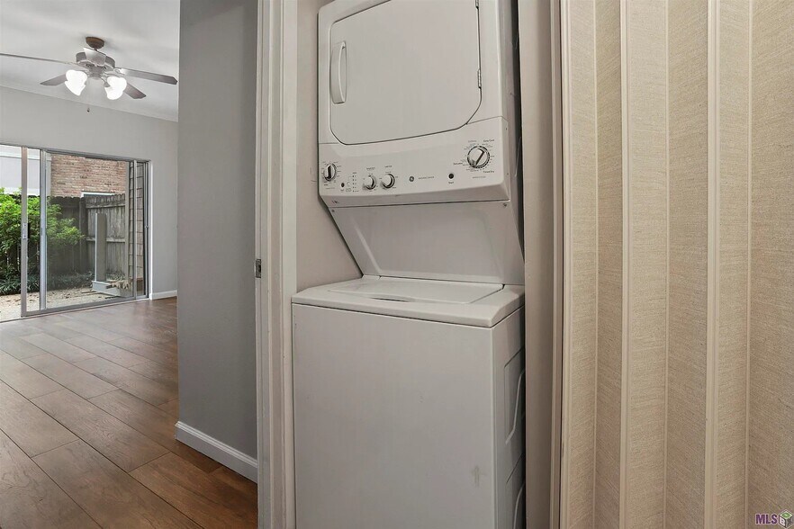 Building Photo - 8155 Jefferson Hwy