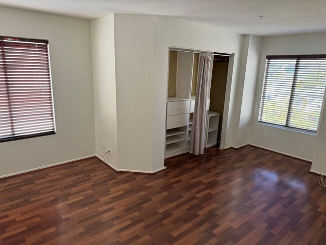 Building Photo - Downtown Brea Townhome