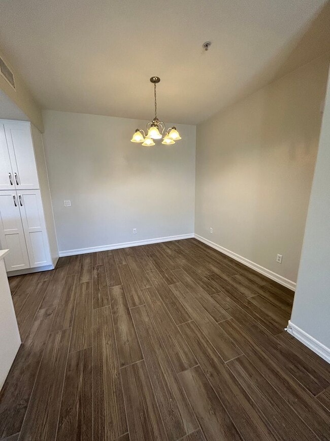 Building Photo - Temecula PKwy. 1 Bedroom, 1 Bath Condo with Garage