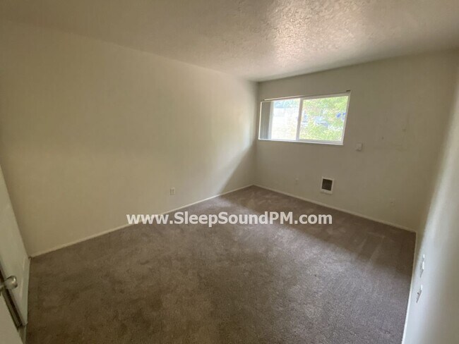 Building Photo - 3123-3153 SW Dolph Ct
