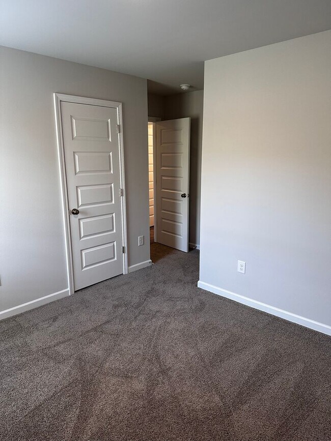 Building Photo - For rent in Pell City!