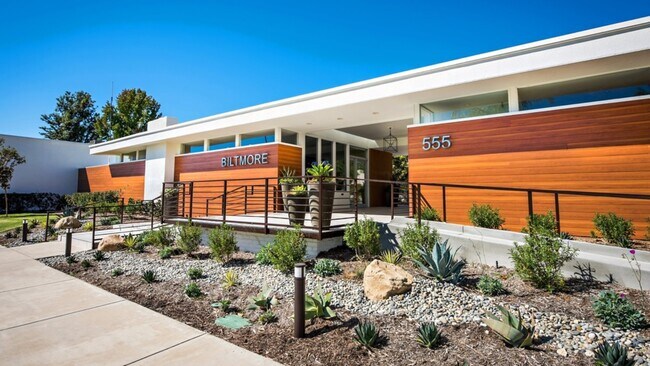 Building Photo - 555 Laurie Ln