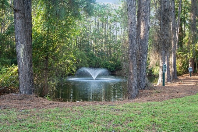 Building Photo - Beautiful First Floor Condo in Palmetto Co...