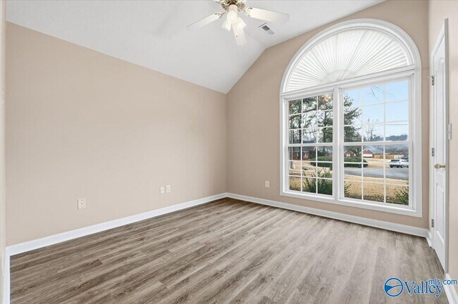 Building Photo - 105 Ashlawn Ct