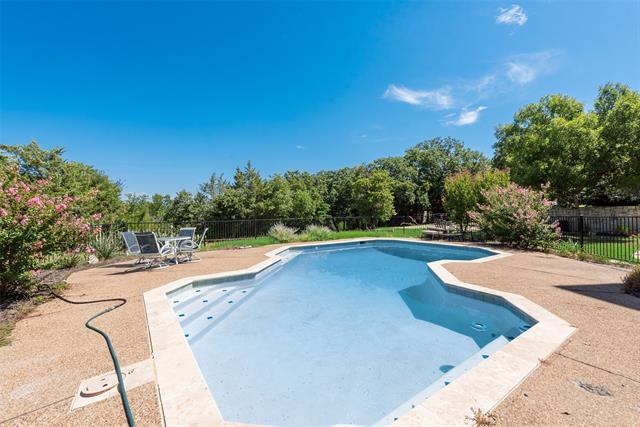Building Photo - 3733 Oakwood Dr