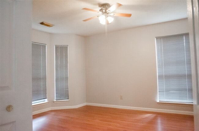 Building Photo - 16306 Cobble Springs Ct