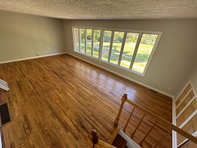 Building Photo - 1516 Schuff Ln