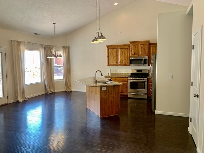 Building Photo - Pet-Friendly Four Bedroom Home with RV par...
