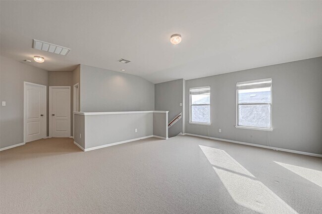 Building Photo - 502 Mornington Ln