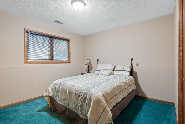 Building Photo - 13900 Duluth Dr
