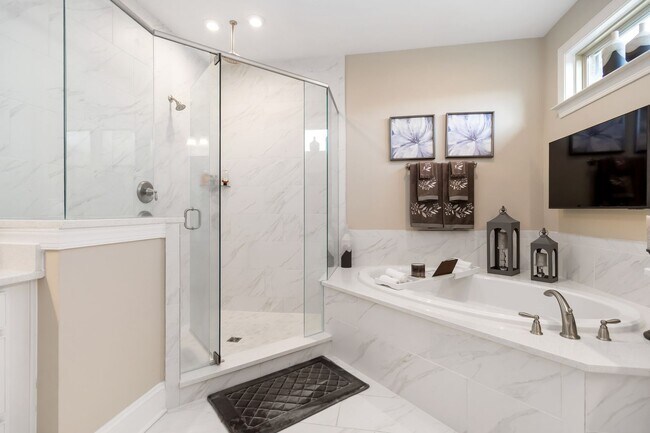 Building Photo - Beautiful Furnished Home in Olmstead