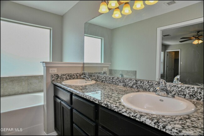 Building Photo - 14176 Charles Pollock Ave