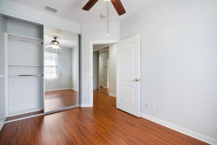 Building Photo - 329 Legare Ct