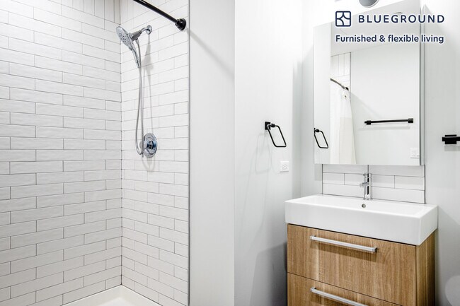 Building Photo - 29 S LaSalle St