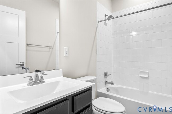 Building Photo - 341 Crofton Village Terrace