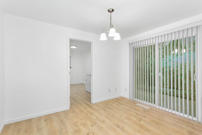 Building Photo - Charming Lakewood Rambler 3bd 1.5 bath