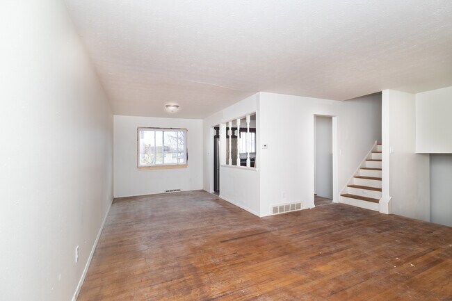 Building Photo - 18716 Restor Ave