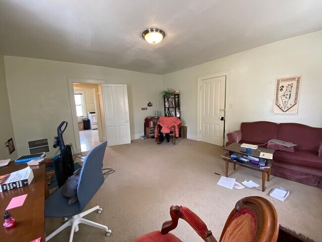 Building Photo - 310 N Gilbert St