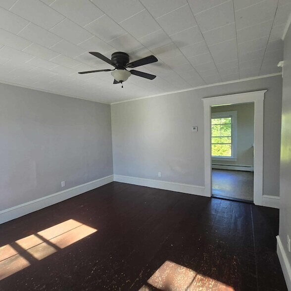 Building Photo - 230-232 Spruce Ln Ext