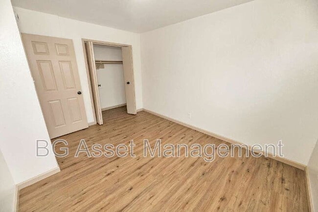 Building Photo - 1650 Barrus Ave