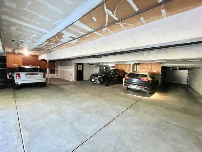 Building Photo - Potrero Hill 1 BR/1BA -  Parking, Laundry,...