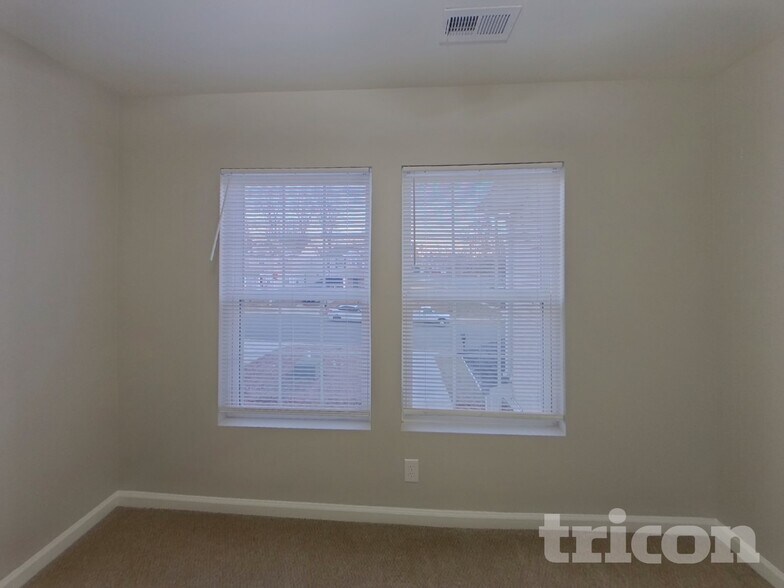 Building Photo - 238 Waterlemon Way