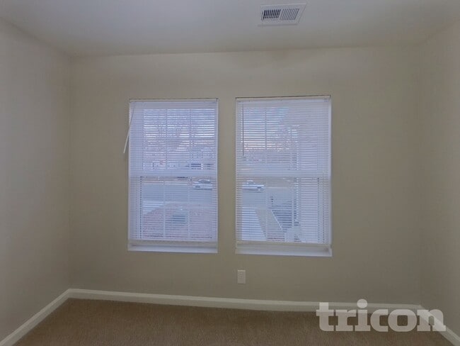 Building Photo - 238 Waterlemon Way