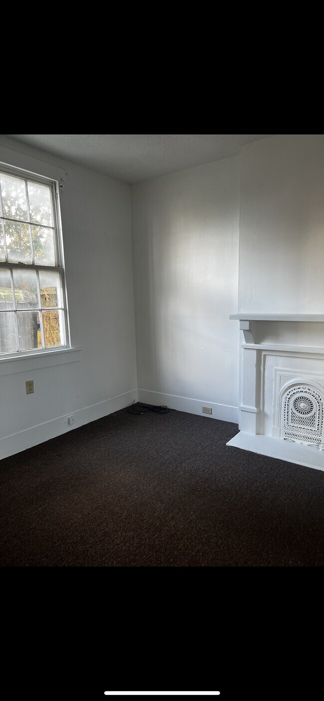 Building Photo - 2821 Monroe St.