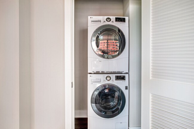 Building Photo - 1515 Richmond Hwy