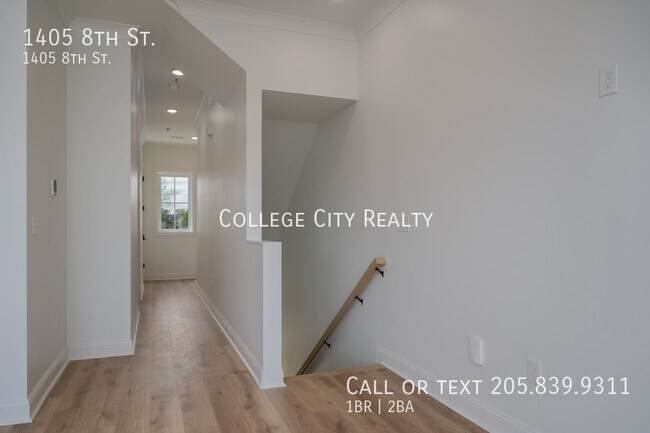 Building Photo - 1405 8th St