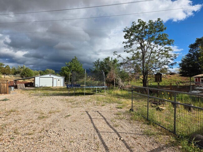 Building Photo - 123 S Rachel Ln
