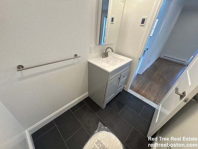 Building Photo - 320 Hammond Pond Pkwy